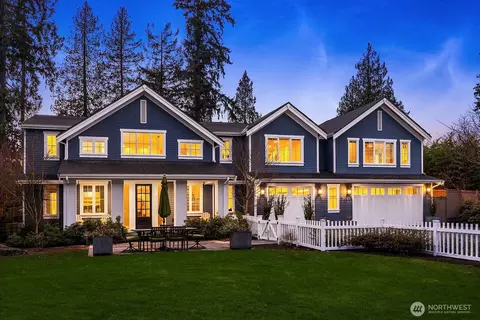 3845 95th Ave NE, Yarrow Point, WA 98004