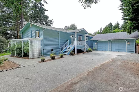 3045 Mabana Heights Rd, Camano Island, WA 98282