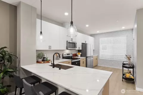 Kitchen - 16124 Cascadian Way #H3, Bothell, WA 98012 photo 1 of 4