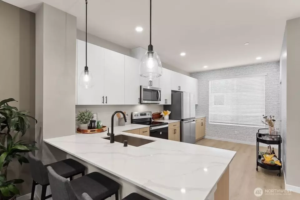 Kitchen - 16124 Cascadian Way #H3, Bothell, WA 98012 photo 1 of 4