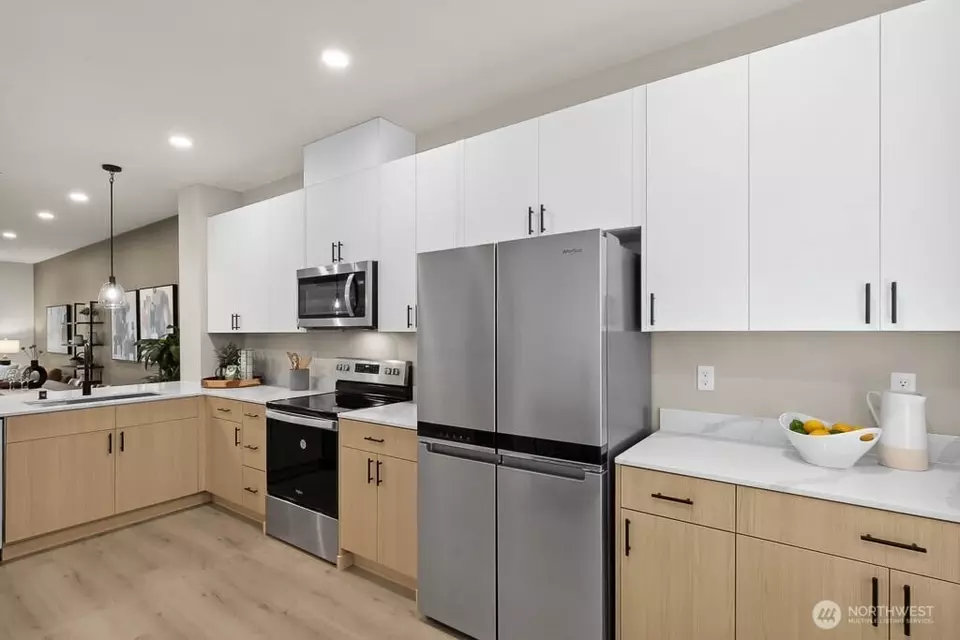Kitchen - 16124 Cascadian Way #H3, Bothell, WA 98012 photo 4 of 4