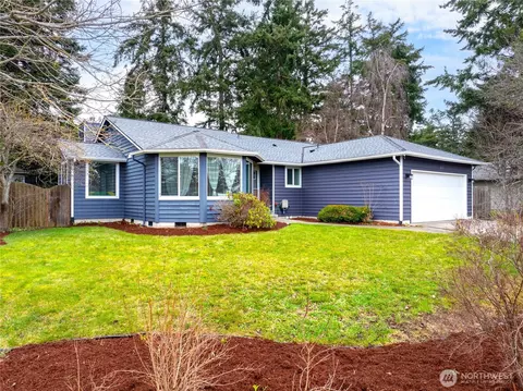 443 NW Ensign Dr, Oak Harbor, WA 98277