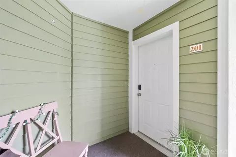 10518 221st Ln NE #201, Redmond, WA 98053