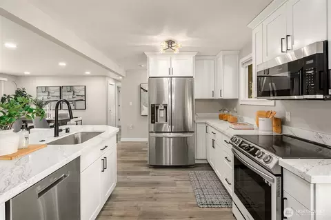 Kitchen - 17926 91st Pl NE, Bothell, WA 98011 photo 2 of 2
