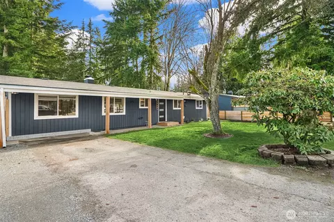 Exterior - 17926 91st Pl NE, Bothell, WA 98011 photo 2 of 7