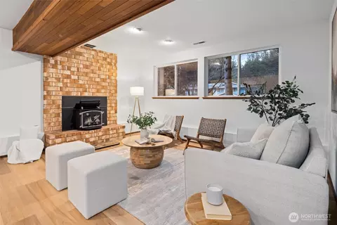 Living - 16603 23rd Ave SE, Bothell, WA 98012 photo 2 of 5