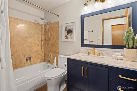 Bath - 16603 23rd Ave SE, Bothell, WA 98012 photo 3 of 4