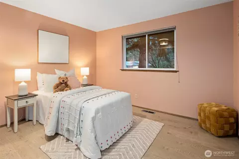 Bedroom - 16603 23rd Ave SE, Bothell, WA 98012 photo 3 of 4