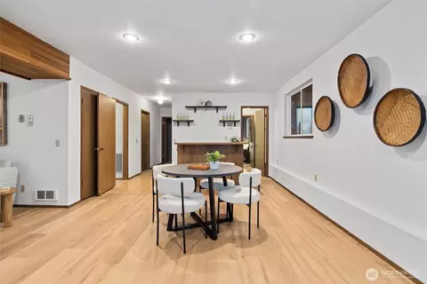 Dining - 16603 23rd Ave SE, Bothell, WA 98012 photo 2 of 2