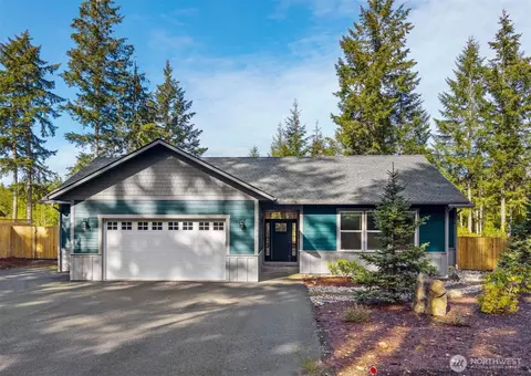 791 E Country Club Dr E, Union, WA 98592