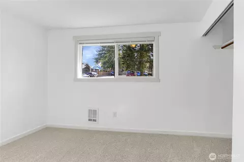 Bedroom - 2115 Pinehurst Ave, Everett, WA 98203 photo 2 of 3