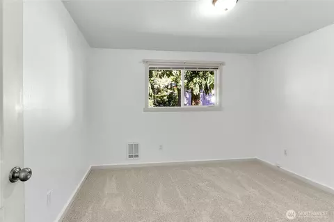 Bedroom - 2115 Pinehurst Ave, Everett, WA 98203 photo 1 of 3
