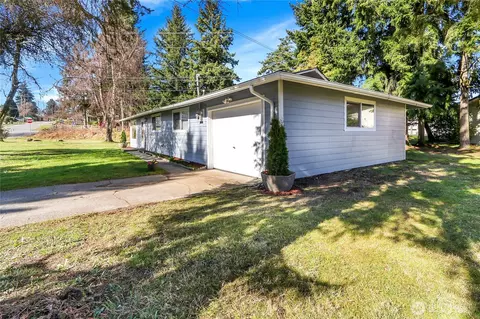 Exterior - 2115 Pinehurst Ave, Everett, WA 98203 photo 2 of 4