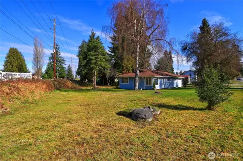 Exterior - 2115 Pinehurst Ave, Everett, WA 98203 photo 3 of 4
