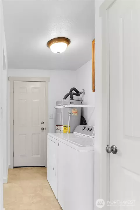 Other - 2115 Pinehurst Ave, Everett, WA 98203 photo 3 of 4