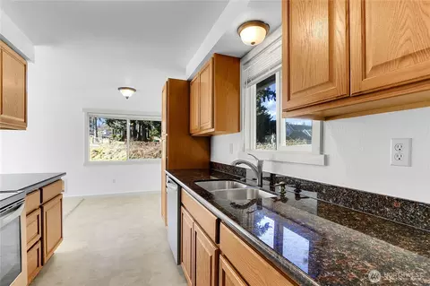 Kitchen - 2115 Pinehurst Ave, Everett, WA 98203 photo 1 of 1