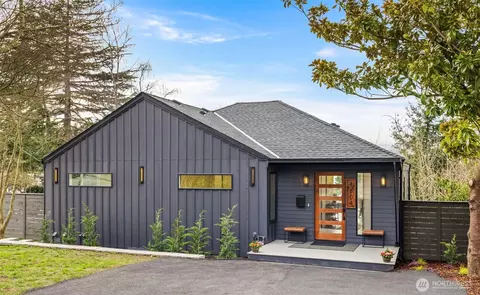 4604 SW Brace Point Dr, Seattle, WA 98136