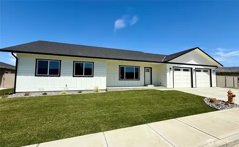 2575 1st St SE, East Wenatchee, WA 98802