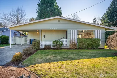 3633 NE 10th St, Renton, WA 98056