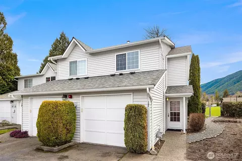 315 E Park St #A17, North Bend, WA 98045