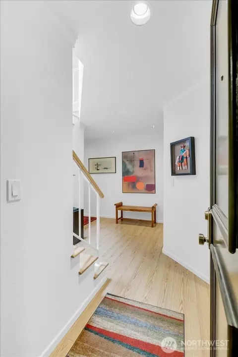 401 100th Ave NE #317, Bellevue, WA 98004