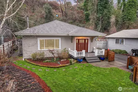 6522 47th Ave SW, Seattle, WA 98136