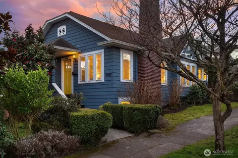 5057 37th Ave NE, Seattle, WA 98105