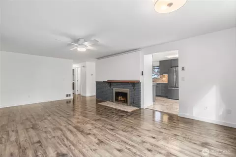 Living - 318 89th St SE, Everett, WA 98208 photo 4 of 4