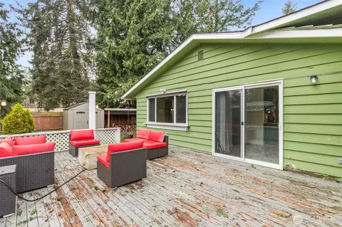 Exterior - 318 89th St SE, Everett, WA 98208 photo 3 of 12