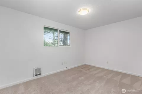 Bedroom - 318 89th St SE, Everett, WA 98208 photo 3 of 4
