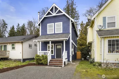 6668 NE Fern St, Suquamish, WA 98392