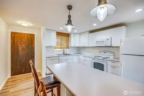 Kitchen - 1301 S 3rd Ave #13C, Sequim, WA 98382 photo 1 of 3