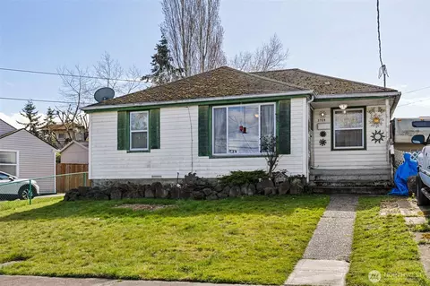 3709 S 138th St, Tukwila, WA 98168