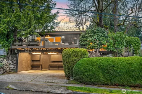 10223 66th Ave S, Seattle, WA 98178