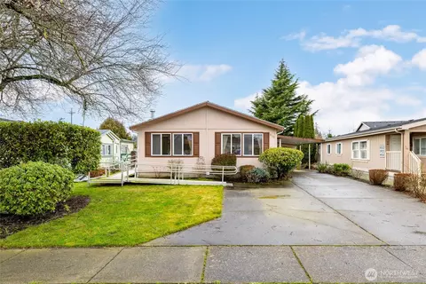 928 Carriage Ct #62, Sedro Woolley, WA 98284