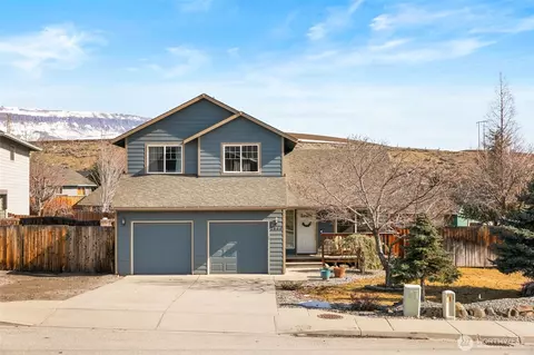 2604 Semolina Loop, East Wenatchee, WA 98802