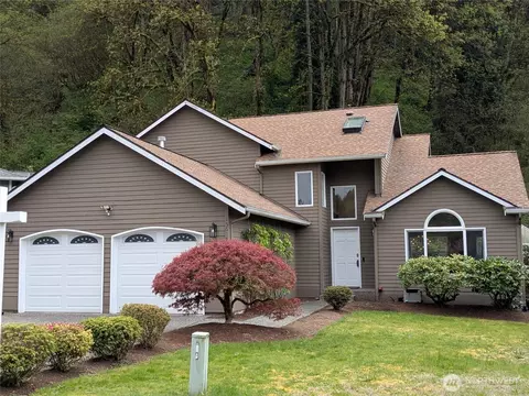 15617 160th Ct SE, Renton, WA 98058