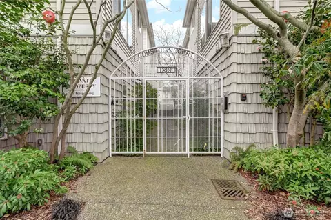 1219 6th Ave N #203, Seattle, WA 98109