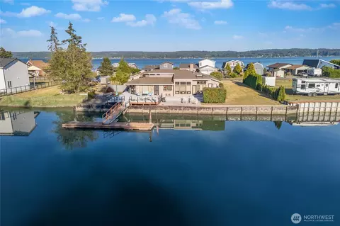 151 N Beach Dr, Port Ludlow, WA 98365