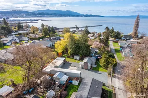 717 Marine Dr, Bellingham, WA 98225
