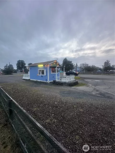 1309 Pacific Ave S, Long Beach, WA 98631