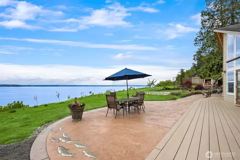 37382 Loki Bluff Dr NE, Hansville, WA 98340