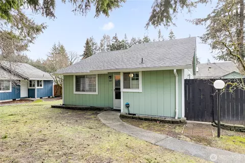 547 Malibu Dr SE, Lacey, WA 98503