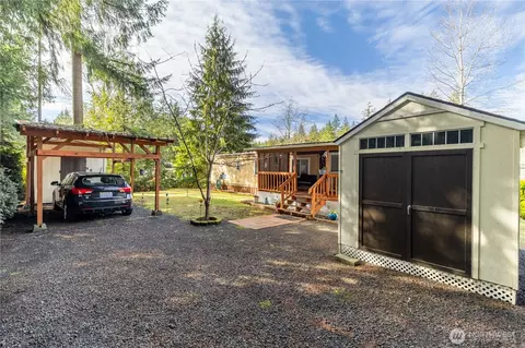 275 Tahuyeh Dr NW, Bremerton, WA 98312