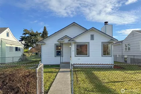 729 Georgiana St, Port Angeles, WA 98362