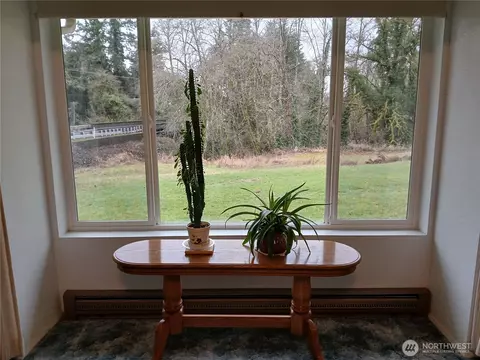 Living - 2768 Highway 603, Winlock, WA 98596 photo 1 of 3