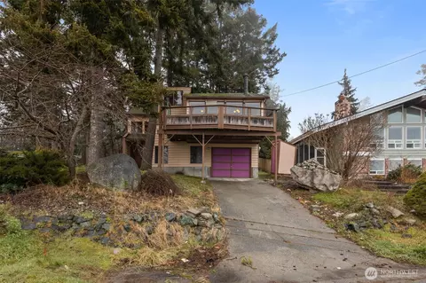 1307 Polnell Shores Dr, Oak Harbor, WA 98277