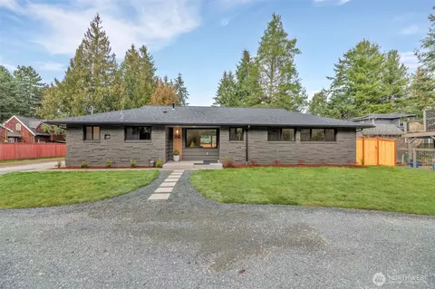 146 N 155th St, Shoreline, WA 98133