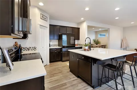 Kitchen - 908 Van Ogle Ln NW, Orting, WA 98360 photo 2 of 6