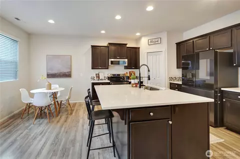 Kitchen - 908 Van Ogle Ln NW, Orting, WA 98360 photo 4 of 6